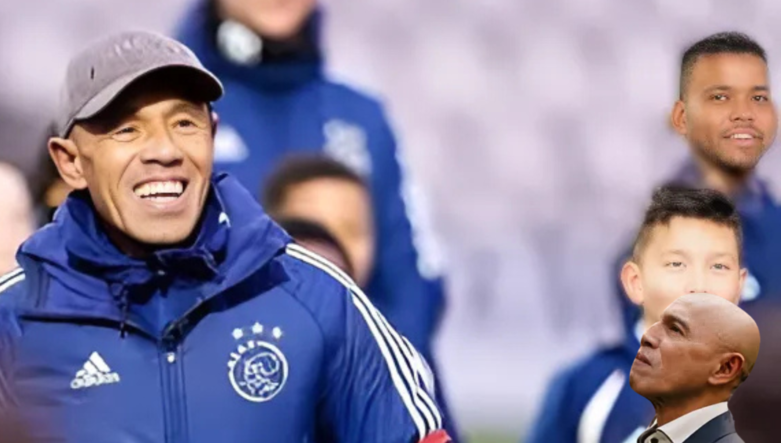 Pelatih tim sepak bola sedang berbicara atau tersenyum dalam konferensi pers